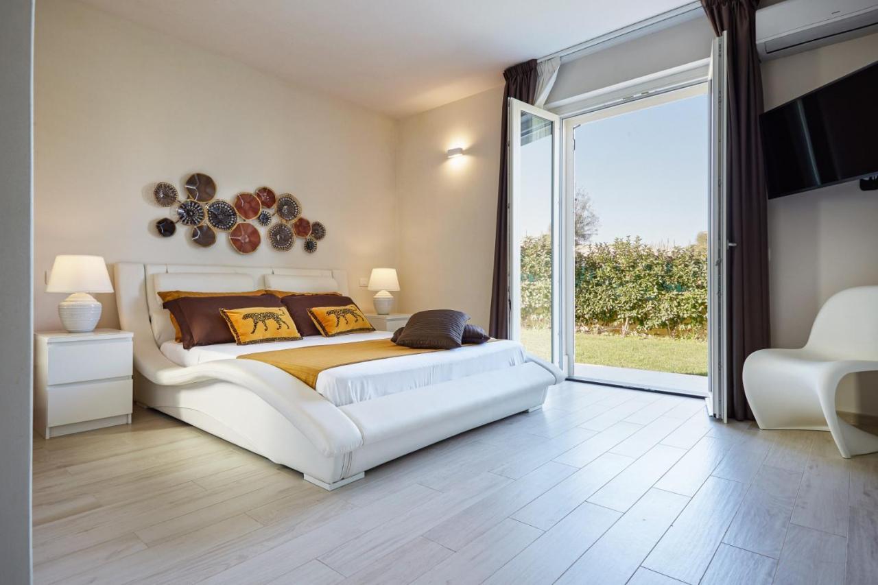 Villa Giame - Heated Pool, Beach At 350M Pozzallo Exterior foto